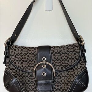 Coach Vintage Signature Shoulder Bag. Black & Grey